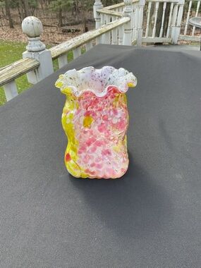 Vintage Handblown Art Glass Vase in Pink and Yellow
